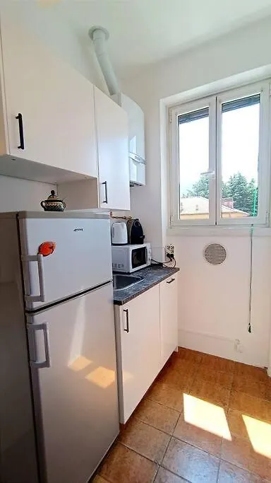 A Mio Agio Apartment 레코 0*,